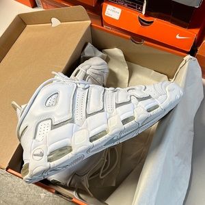 Nike Air More Tempo B